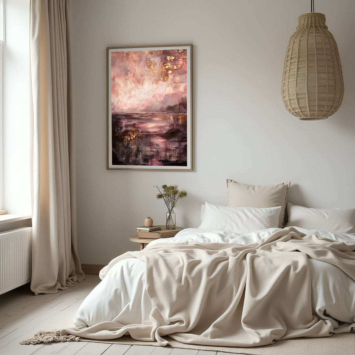 Rosegull veggbilde med rosatoner og gullnyanser i en moderne soverominnredning. – moderne veggkunst | KBentz.no